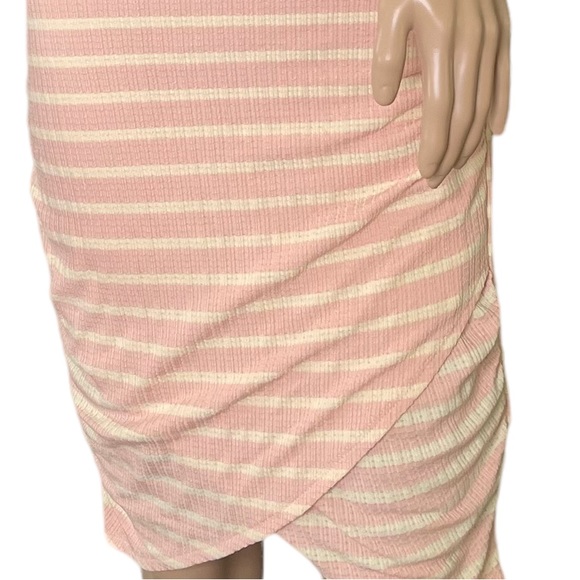 Kaleigh Peach & Cream Sleeveless Dress w Side Ruching & Crossover Front at Hem - Picture 10 of 14